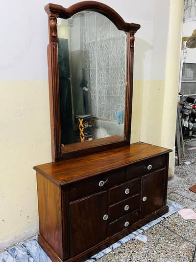 dressing table