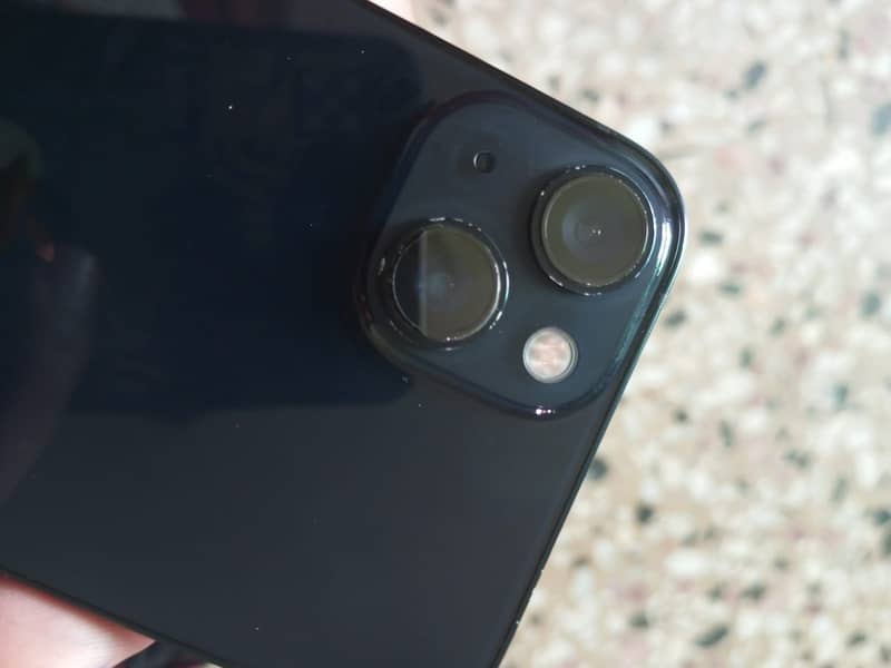 Apple iPhone 13 0