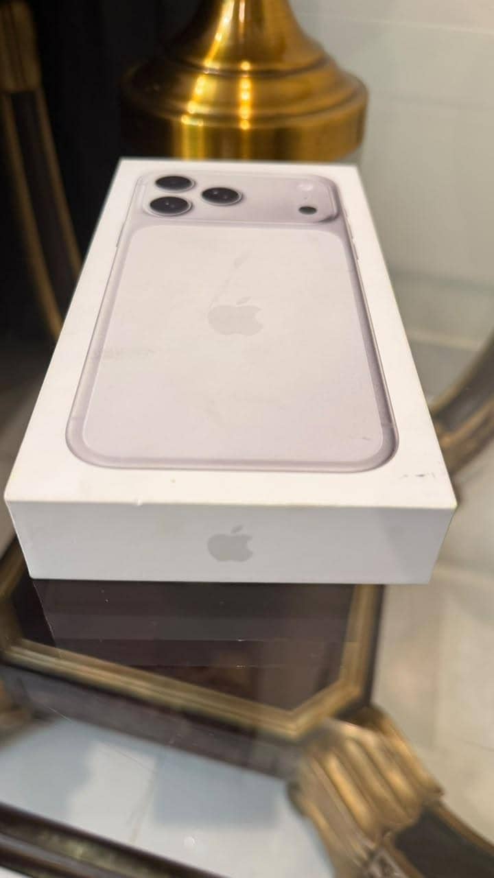 iphone 17 pro max 4