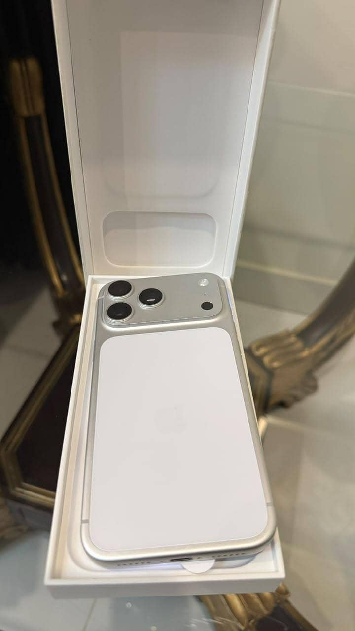 iphone 17 pro max 5