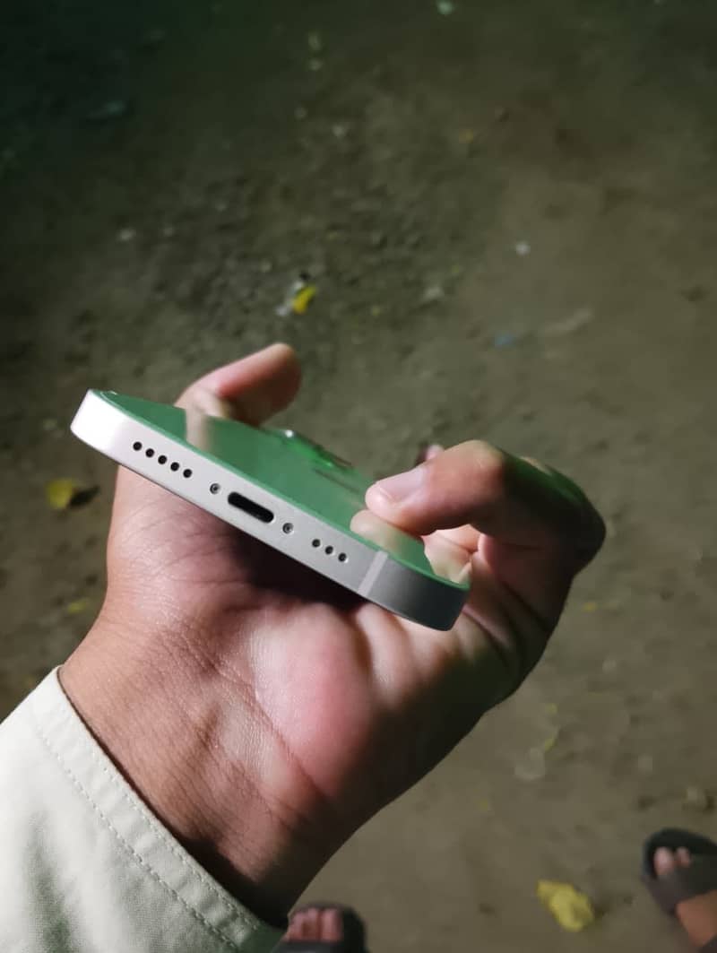 Apple iPhone 13 PTA approved 12