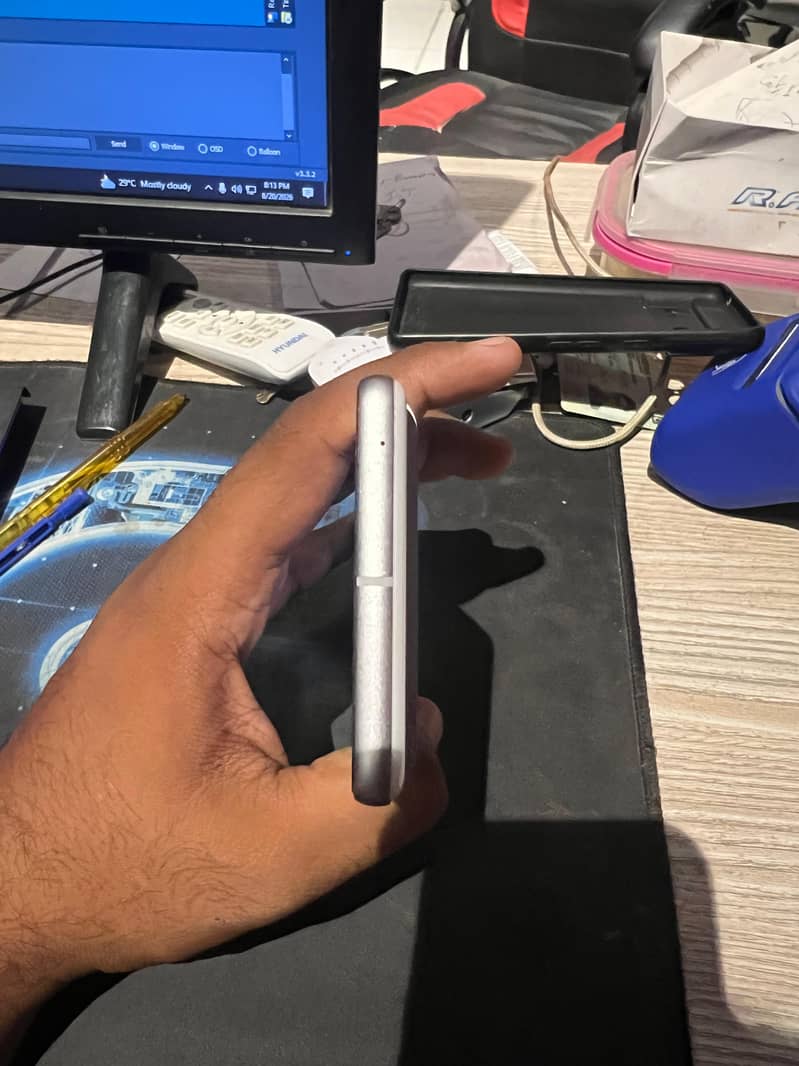 Google Pixel 7 4