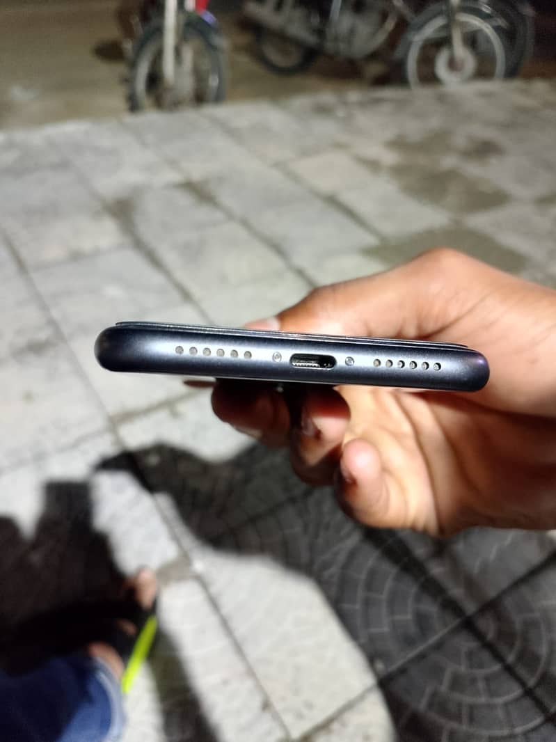 Apple iPhone 11 1