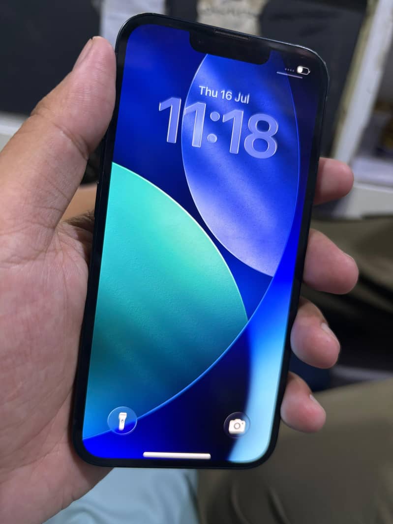 Apple iPhone 13 3