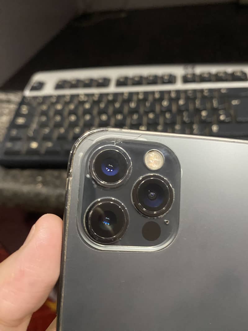 Apple iPhone 12 Pro 3
