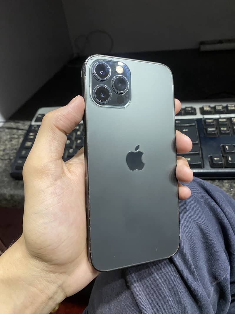 Apple iPhone 12 Pro 8
