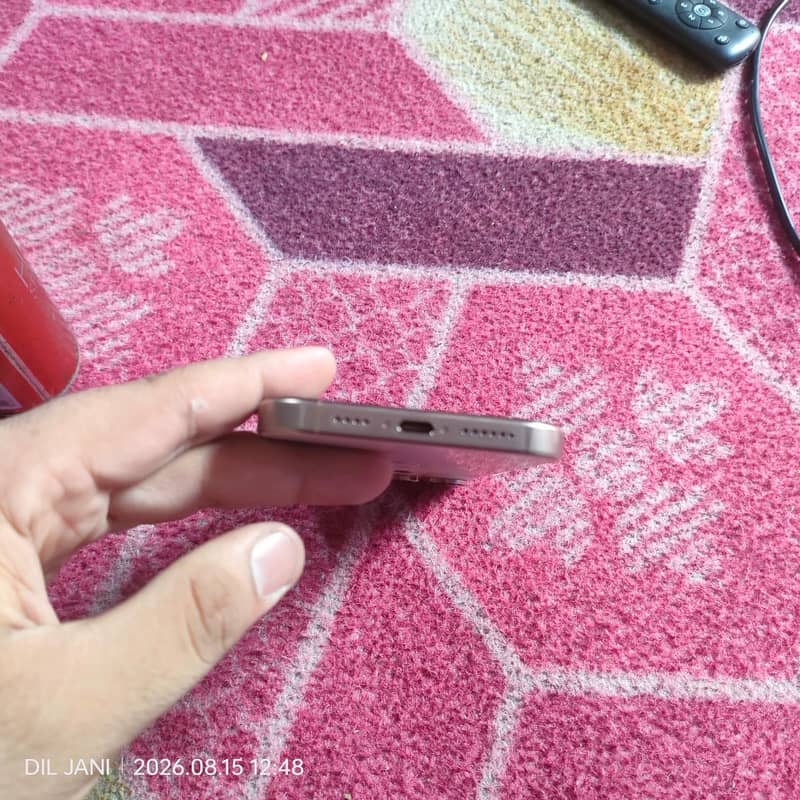 Apple iPhone 16 Pro Max 2