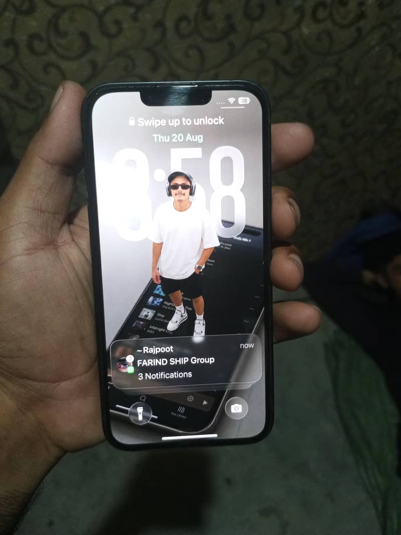 Apple iPhone 13 1