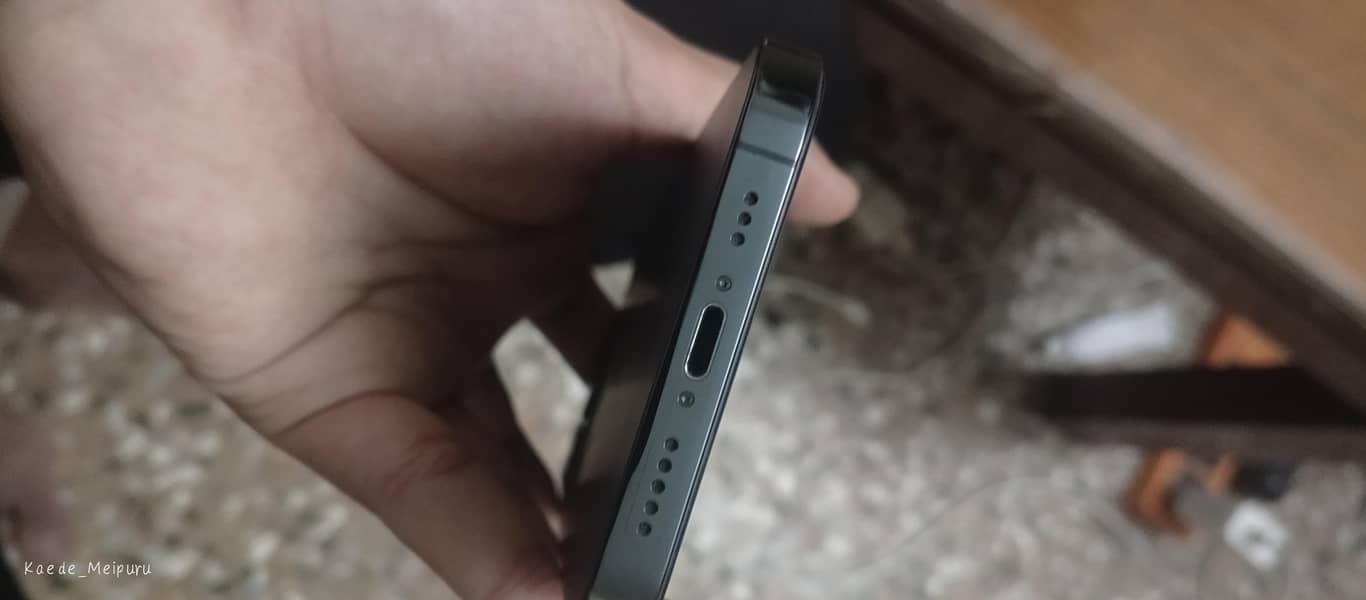Apple iPhone 12 Pro 4