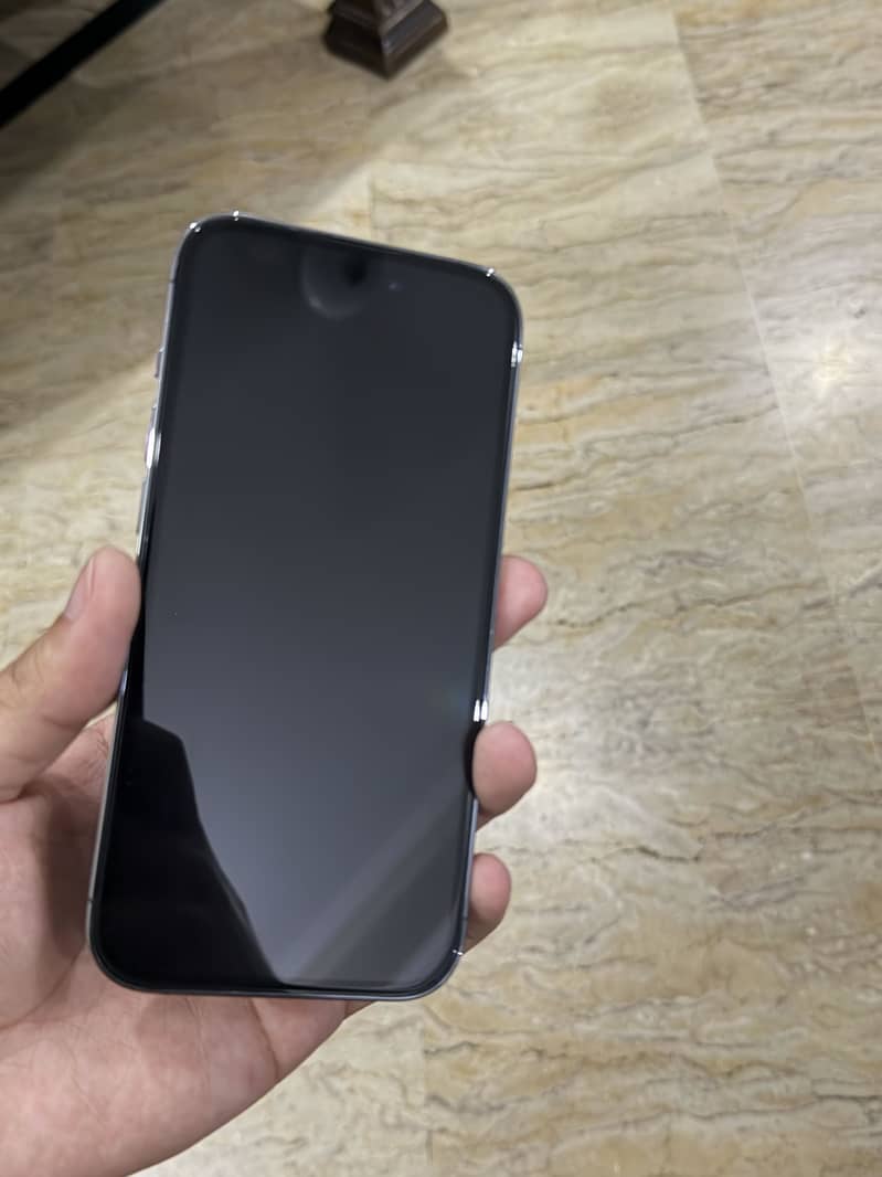 Apple iPhone 14 Pro 1