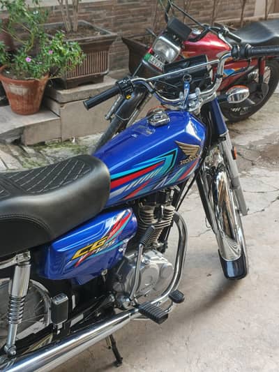 HONDA CG 125 2026 MODEL BLUE COLOR