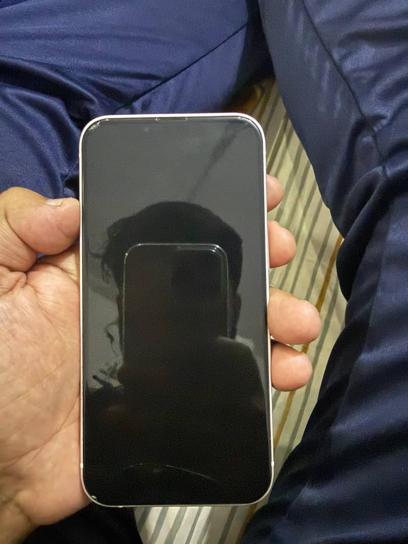 Apple iPhone 13 2