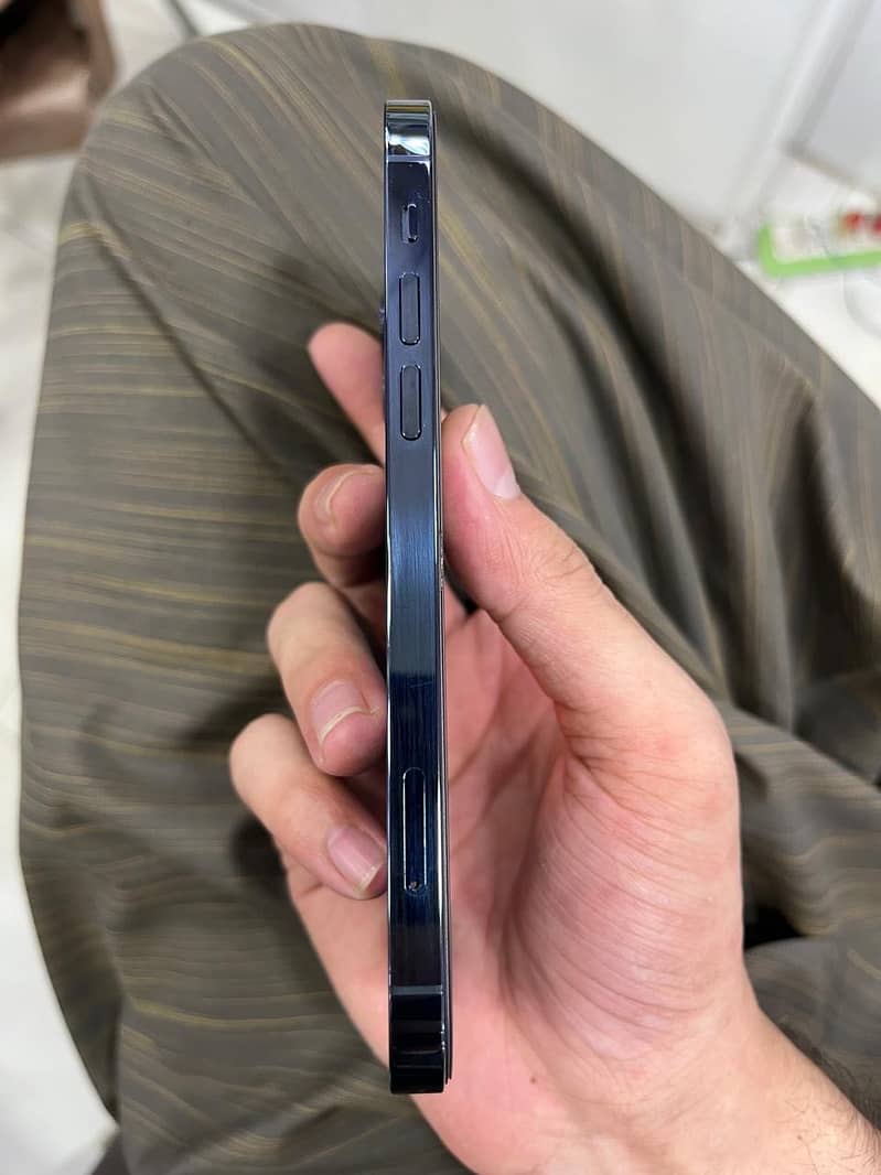 Apple iPhone 12 Pro 1