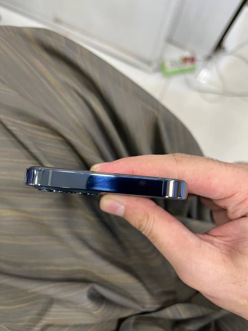 Apple iPhone 12 Pro 2