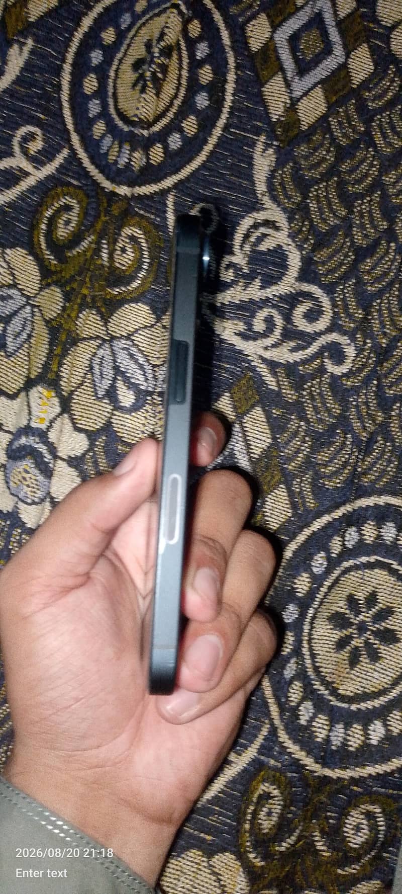 Apple iPhone 13 1