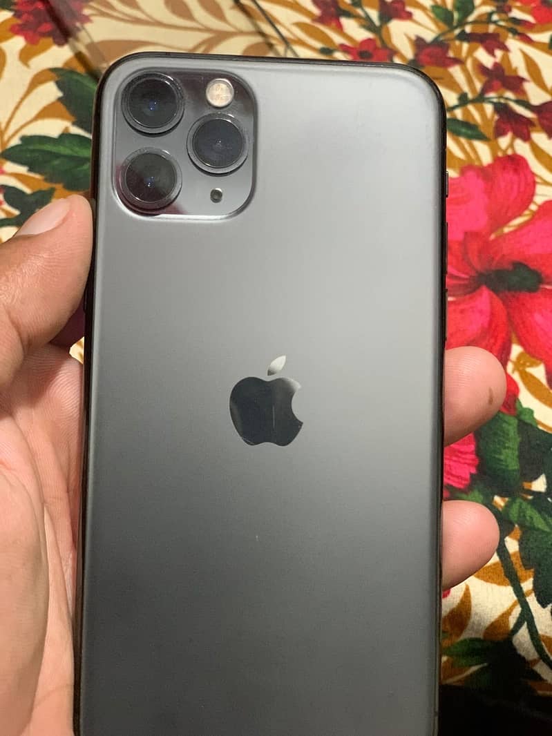Apple iPhone 11 Pro 2