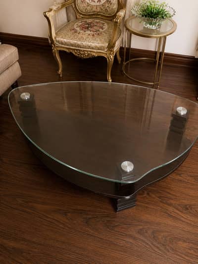 Modern Glass drawingroom center Table
