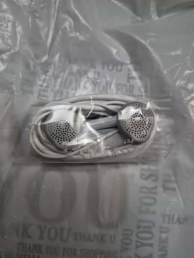 original Samsung Handfree pulled from box