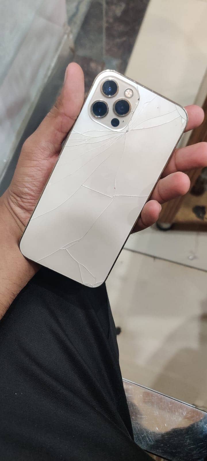 Apple iPhone 12 Pro 2