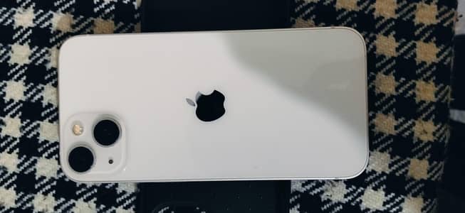 Apple iPhone 13