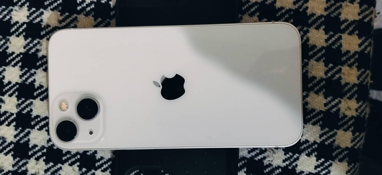 Apple iPhone 13 0