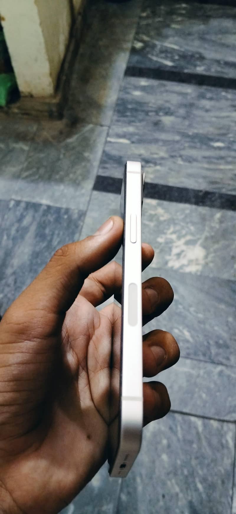 Apple iPhone 13 3