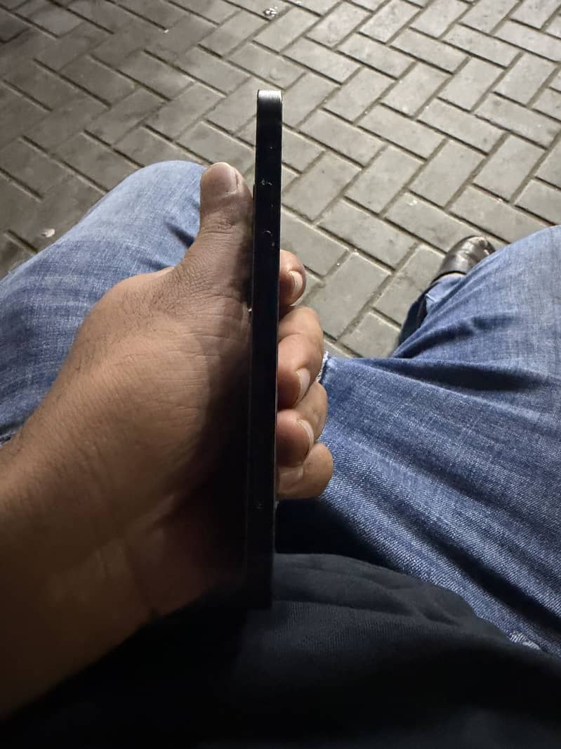 Apple iPhone 12 1