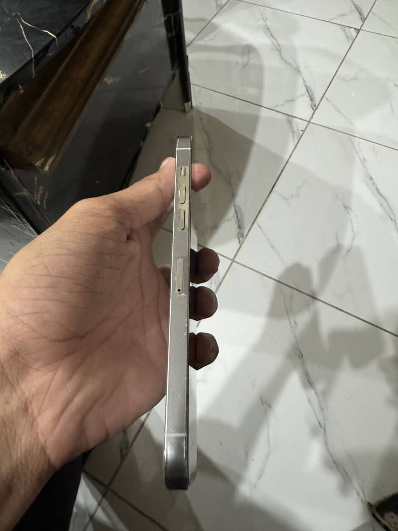 Apple iPhone 14 pro max 8
