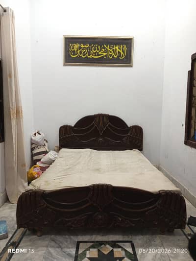 bed wooden
