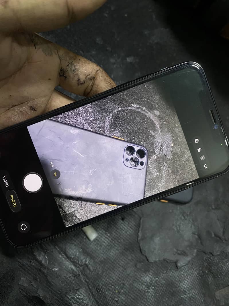 Apple iPhone 11 Pro Max 2