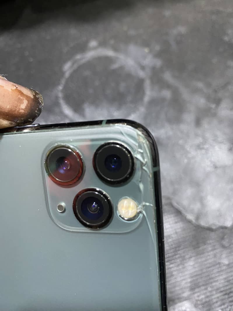 Apple iPhone 11 Pro Max 7