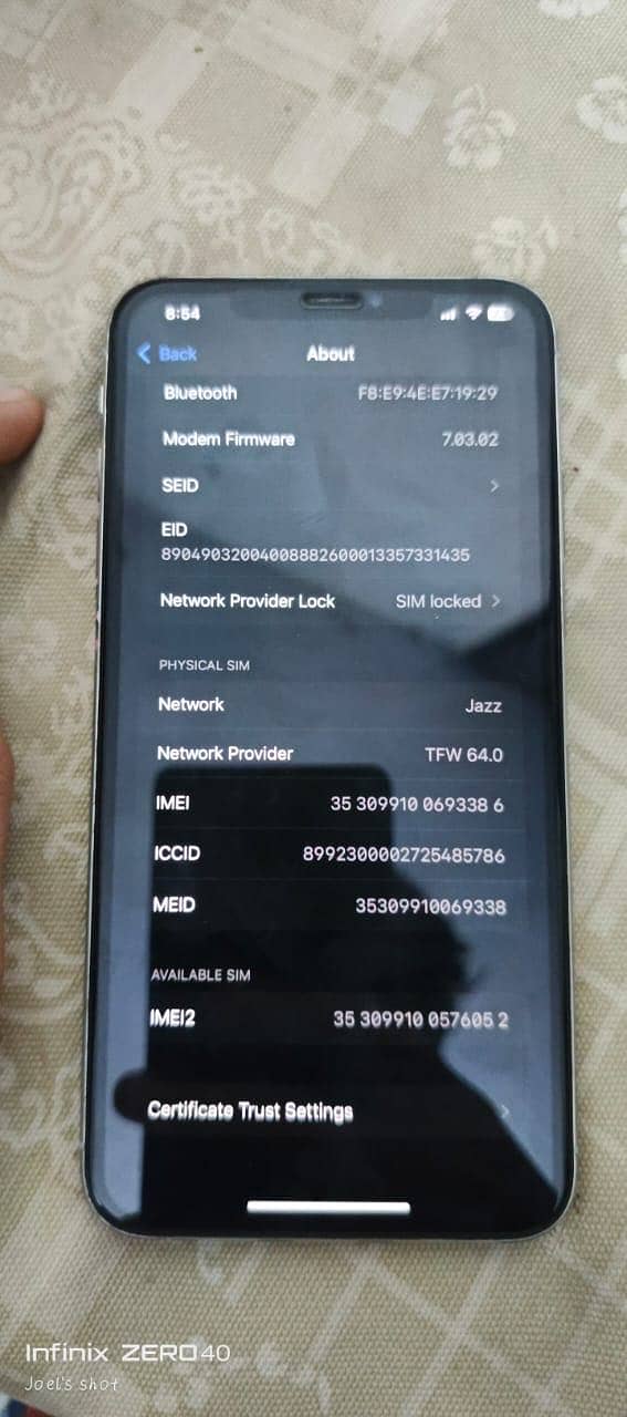 Apple iPhone XS Max 7