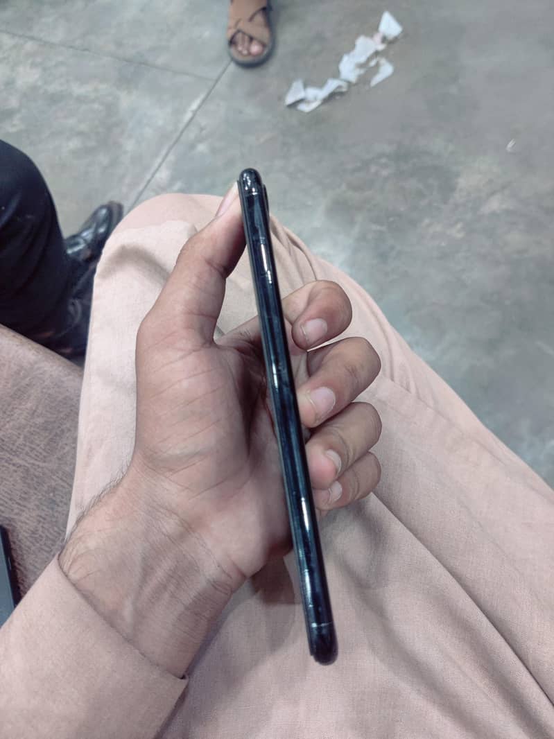 Apple iPhone 7 Plus 0
