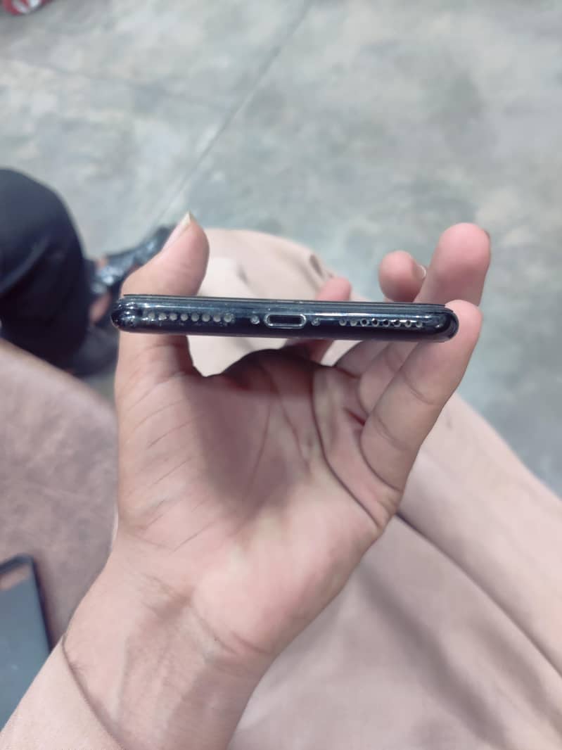 Apple iPhone 7 Plus 3
