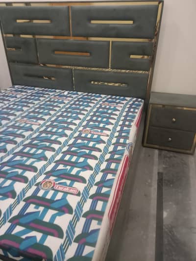 Bed set urgent for sale
