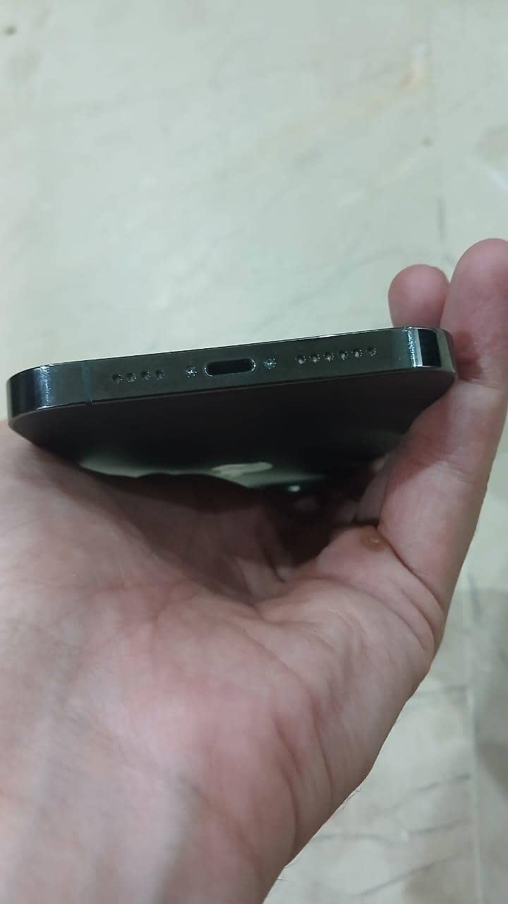 Apple iPhone 13 Pro Max 5