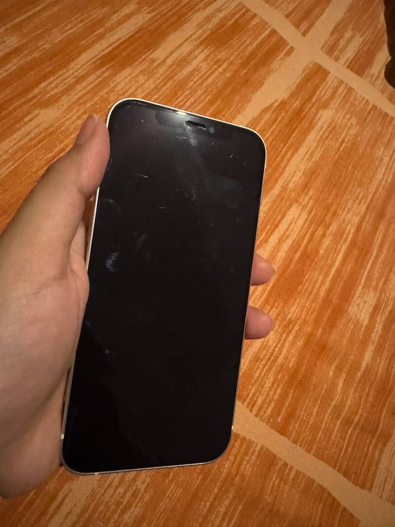 Apple iPhone 12 2