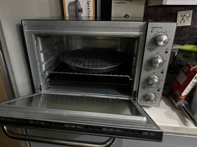 Cake and Pizza Oven