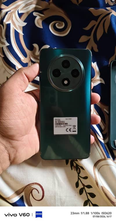 OPPO Reno12 F