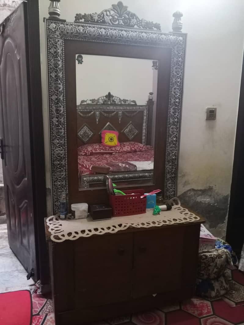 Bed with Dressing Table 2