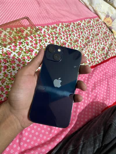Apple iPhone 13