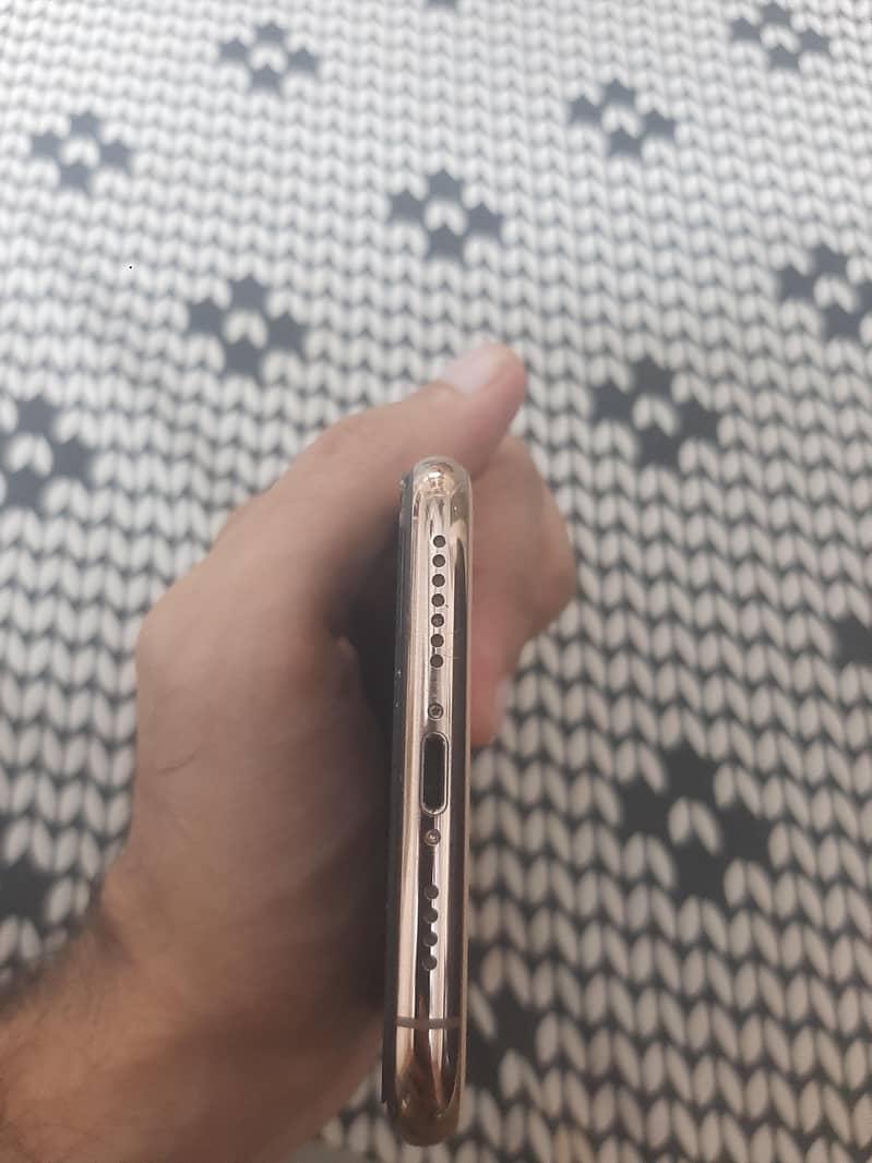 Apple iPhone 11 Pro Max 3