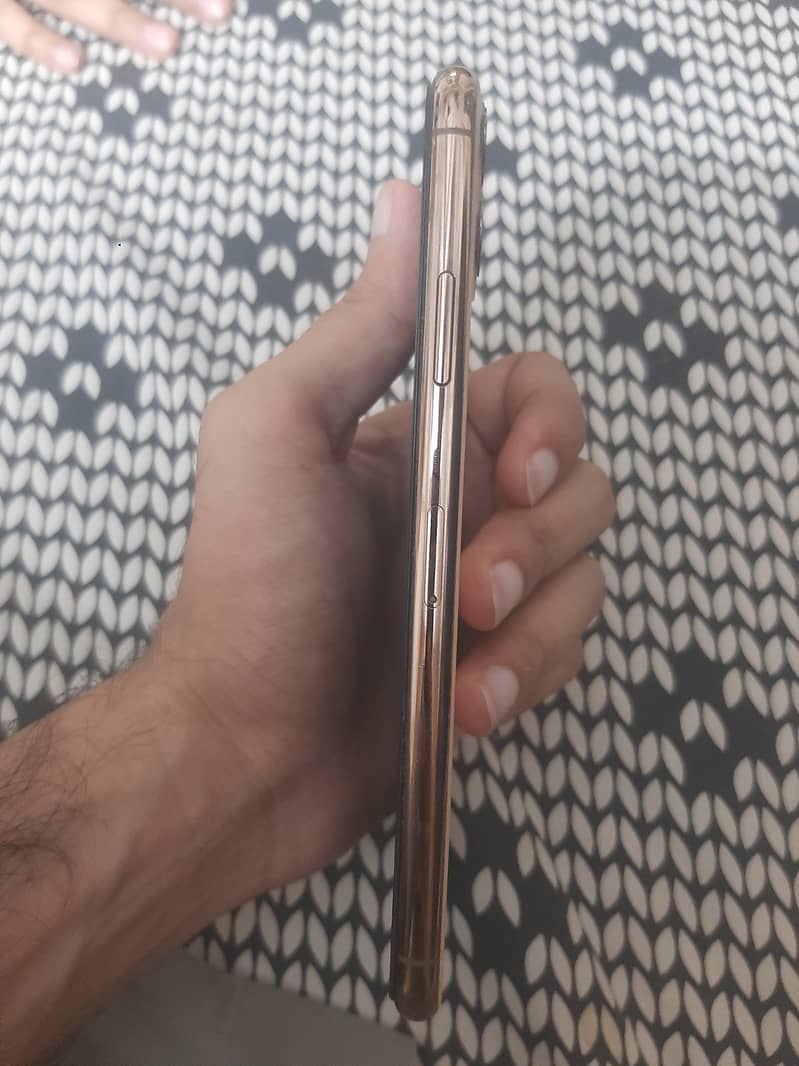 Apple iPhone 11 Pro Max 5