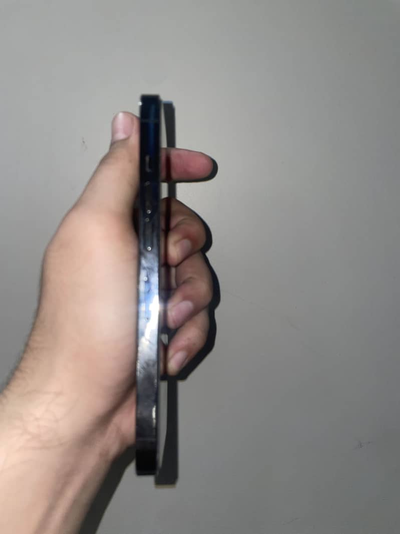 Apple iPhone 13 Pro 2