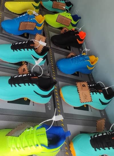 Gold Pro Sports Shoes – Brand New Cricket/Running