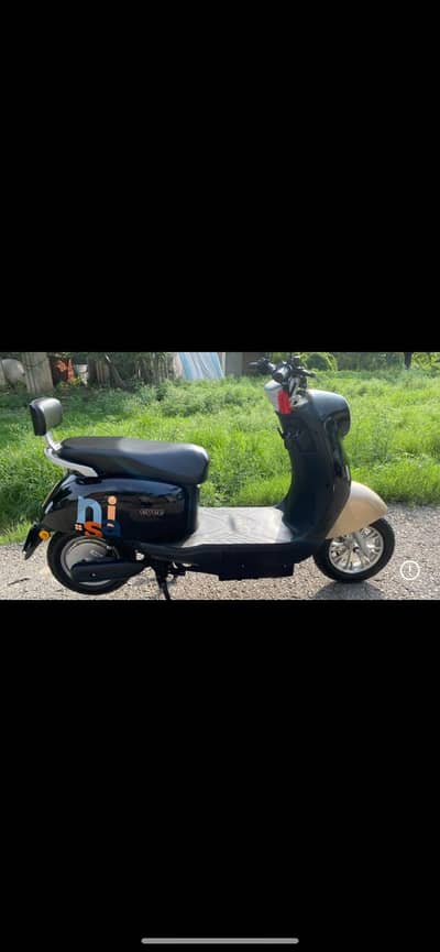 evee Scooty