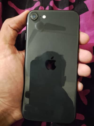 Apple iPhone SE