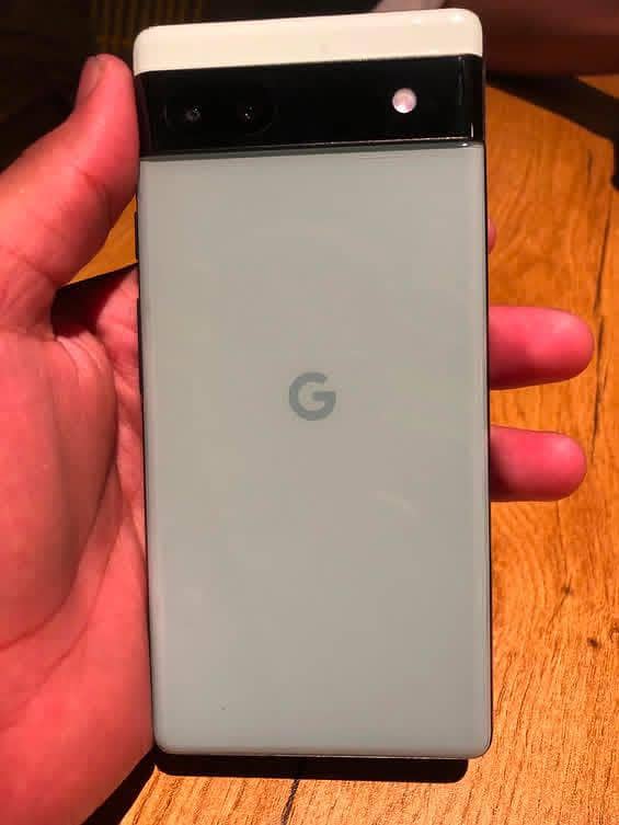 Google Pixel 6a 1