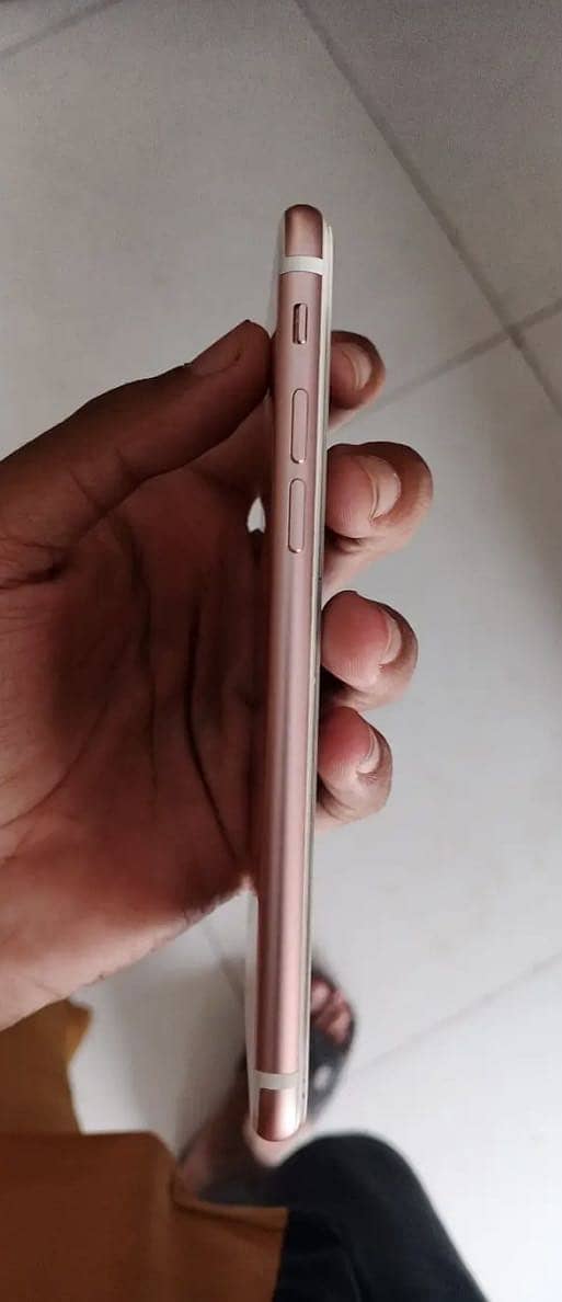 Apple iPhone 7 5