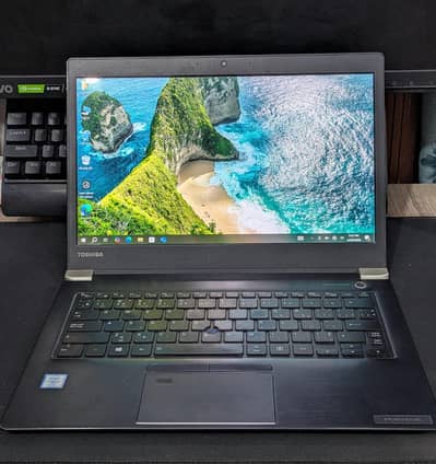 Toshiba i7 7th 8/256 Touch